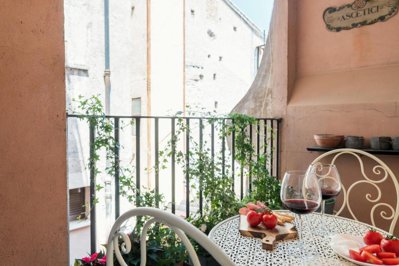 Domus Quiritum Charming, Appartamento D'Epoca A Campo De' Fiori 로마 외부 사진