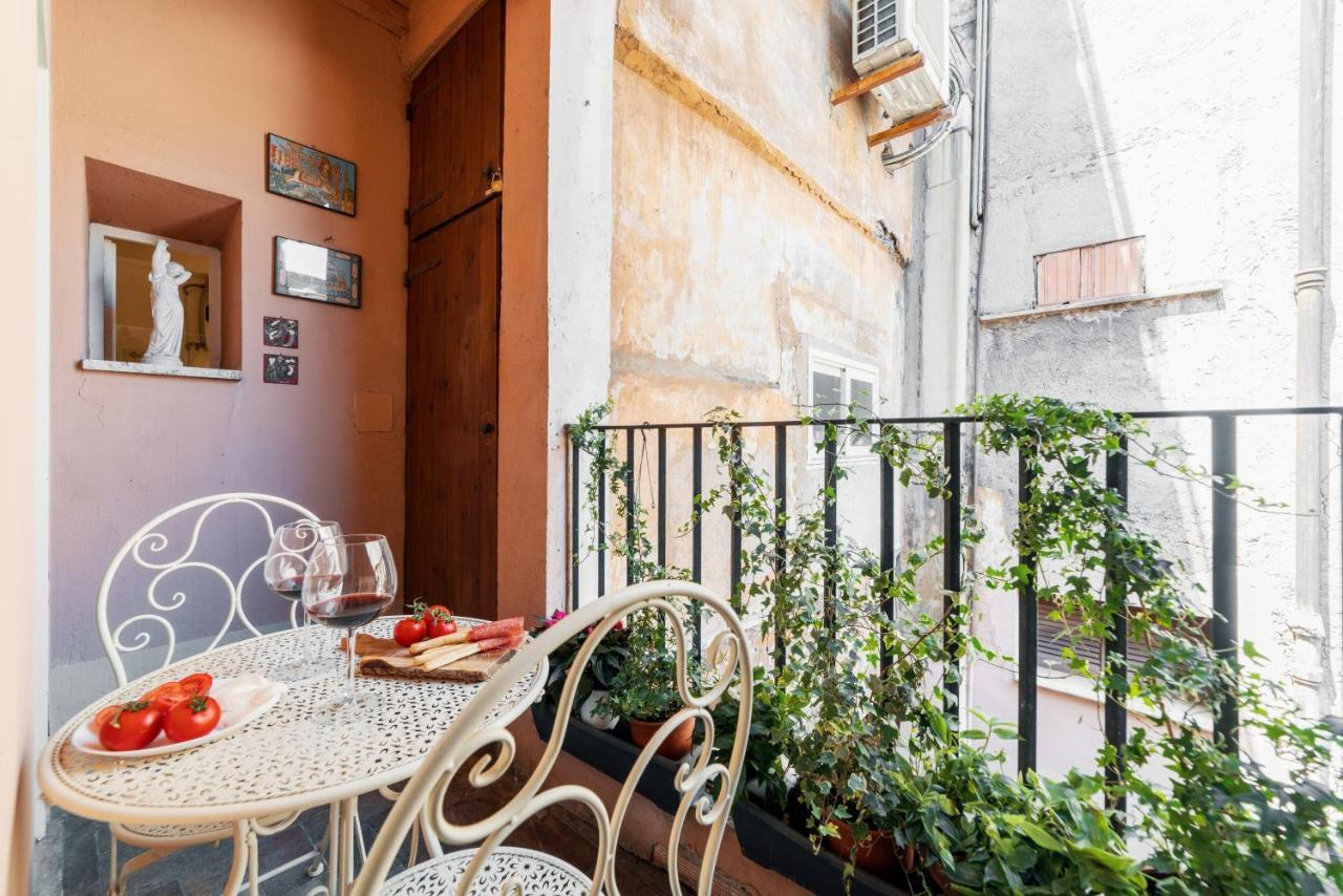 Domus Quiritum Charming, Appartamento D'Epoca A Campo De' Fiori 로마 외부 사진